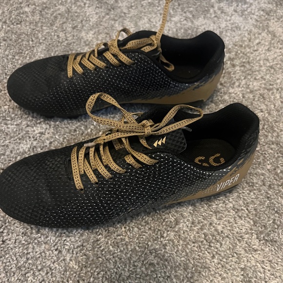 Kids DSG cleats size 6 - Picture 1 of 2